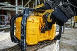 DeWALT DCR029 18V Li-Ion Accu DAB+ Bouwradio Met Oplaadfunctie - Werkt Op Netstroom & Accu - DCR029-QW -Dewalt 69cf1bf16d89ef97e2e903fefdfc0680