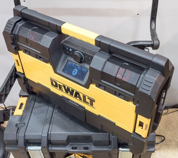 DeWalt DWST1-75659 10.8-18V Li-Ion Accu Bouwradio Met Oplaadfunctie - DAB+ - Bluetooth - Werkt Op Netstroom & Accu - DWST1-75659-QW 5 DeWalt DWST1-75659 10.8-18V Li-Ion Accu Bouwradio Met Oplaadfunctie - DAB+ - Bluetooth - Werkt Op Netstroom & Accu - DWST1-75659-QW - Afbeelding 3